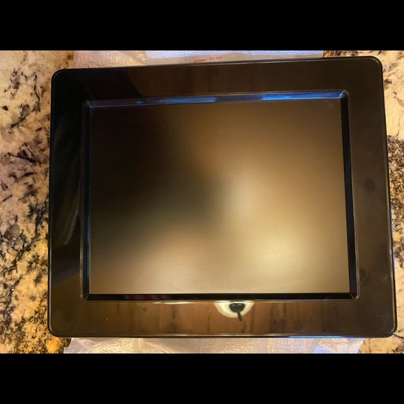 Memorex 8” Digital Photo Frame + Adapters - Picture 2 of 7